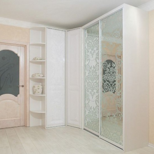 Шкафы с пескоструйным стеклом